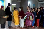 Tặng quà Tết Mậu Tuất cho bà con và bệnh nhân nghèo tại huyện Phú Vang.