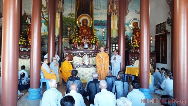 Các Niệm Phật đường trong huyện Phú Vang tổ chức lễ cầu an đầu năm