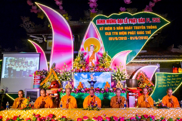 Chùa Giác Thế tổ chức Lễ Mộc dục và Kỷ niệm 5 năm ngày truyền thống CLB Phật tử trẻ