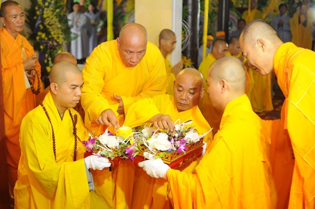Hình ảnh về lễ Sơ dạ tại lễ tang cố Trưởng lão Hòa thượng Thích Huệ Ấn