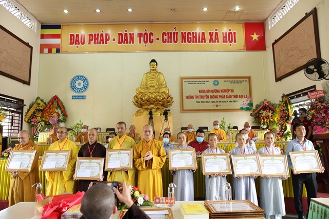 Bế mạc khóa bồi dưỡng nghiệp vụ thông tin truyền thông Phật giáo thời đại 4.0