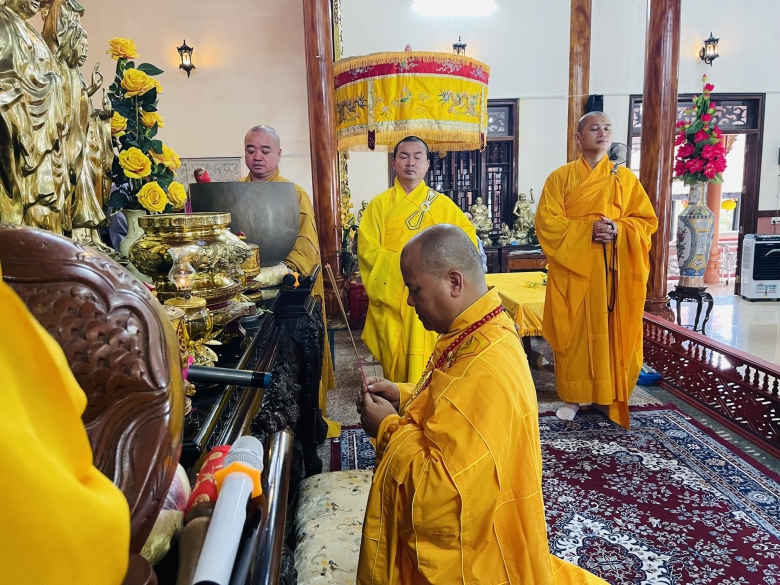 Niệm Phật đường An Bằng tổ chức lễ tắm Phật