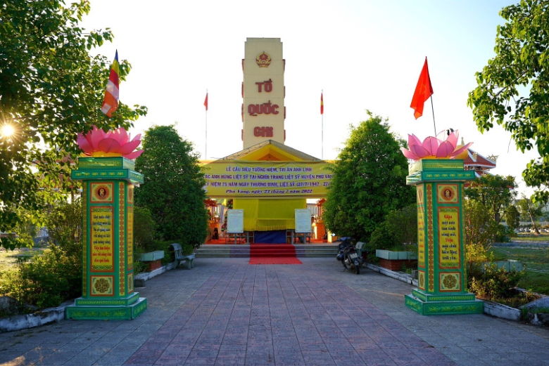 trai dan chan te huyen phu vang 2022 1