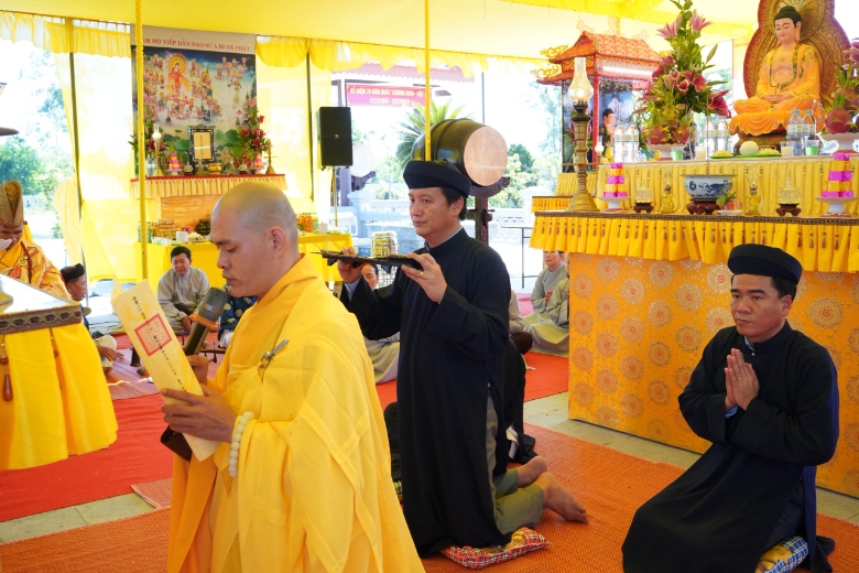 trai dan chan te huyen phu vang 2022 1