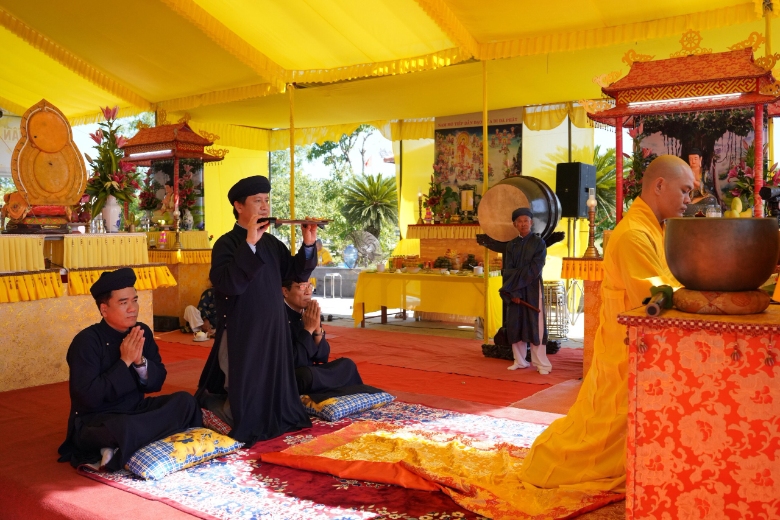 trai dan chan te huyen phu vang 2022 1