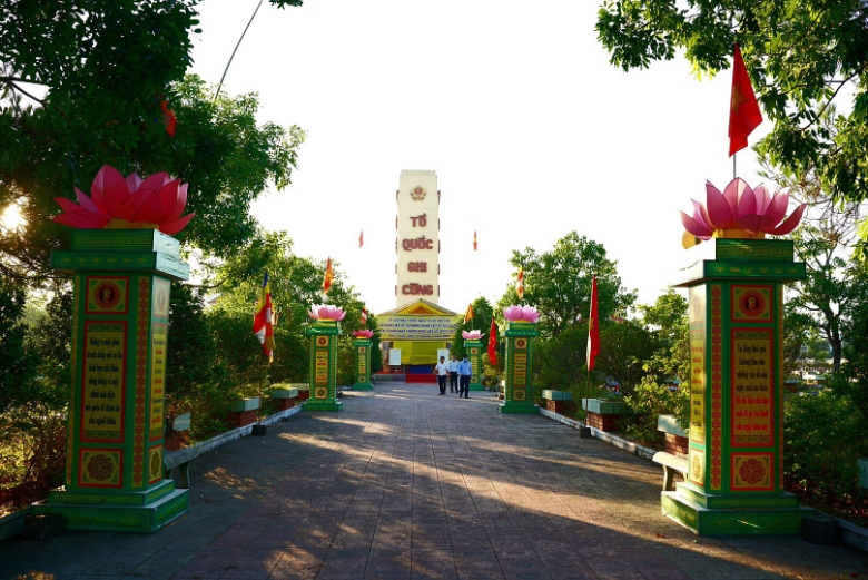 trai dan chan te huyen phu vang 2022 1