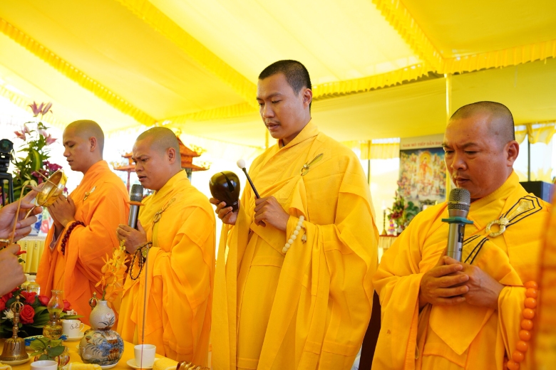 trai dan chan te huyen phu vang 2022 1