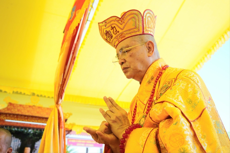 trai dan chan te huyen phu vang 2022 1