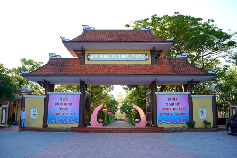 trai dan chan te huyen phu vang 2022 1