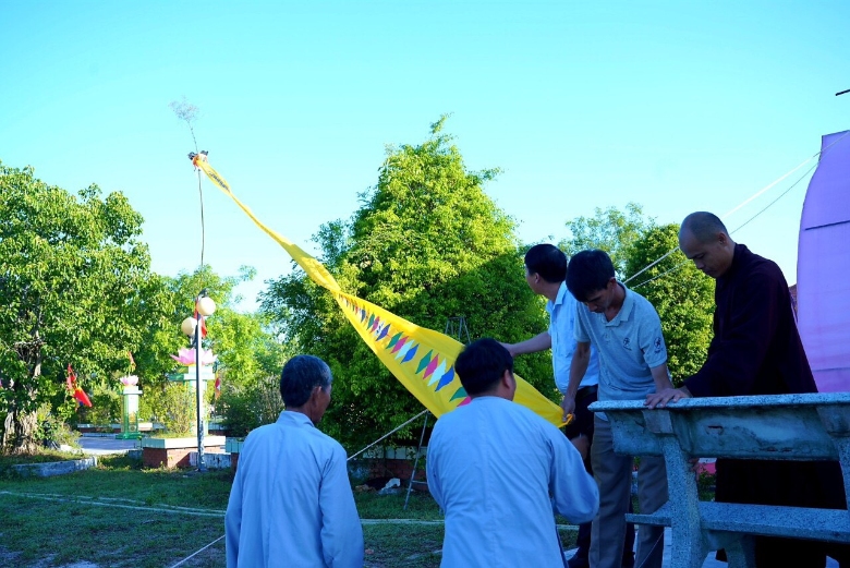 trai dan chan te huyen phu vang 2022 1