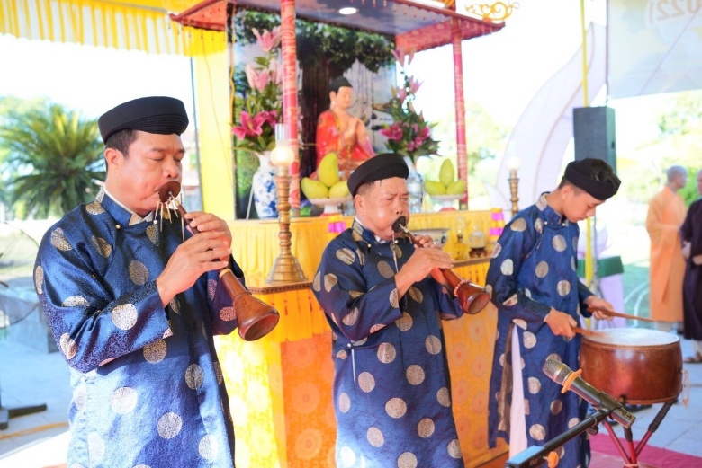 trai dan chan te huyen phu vang 2022 1