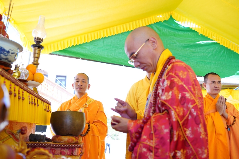 trai dan chan te huyen phu vang 2022 1