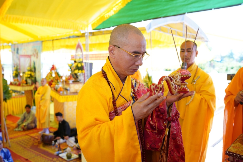 trai dan chan te huyen phu vang 2022 1