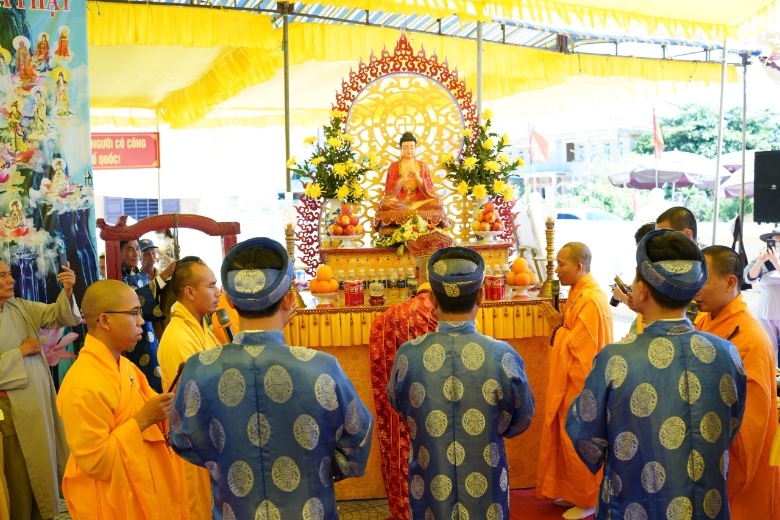 trai dan chan te huyen phu vang 2022 1