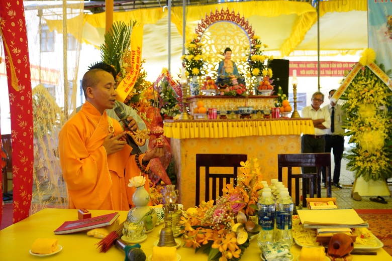 trai dan chan te huyen phu vang 2022 1