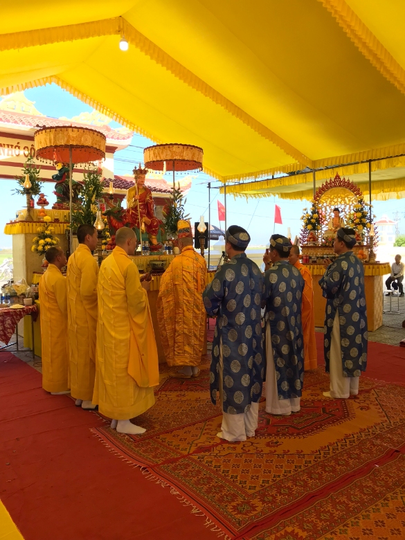 trai dan chan te huyen phu vang 2022 1