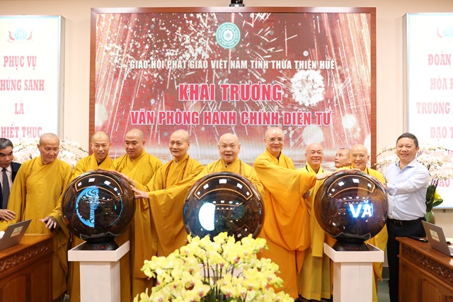khai truong van phong dien tu 1