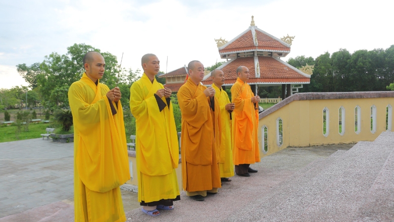 dang hoa liet sy phu vang 2024 2