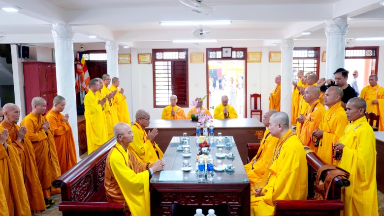 huong sen dau ha 2024 1