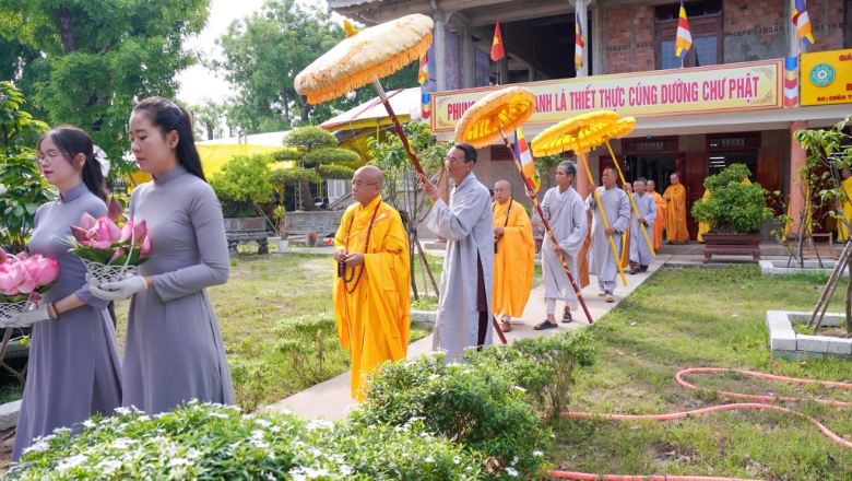 huong sen dau ha 2024 5