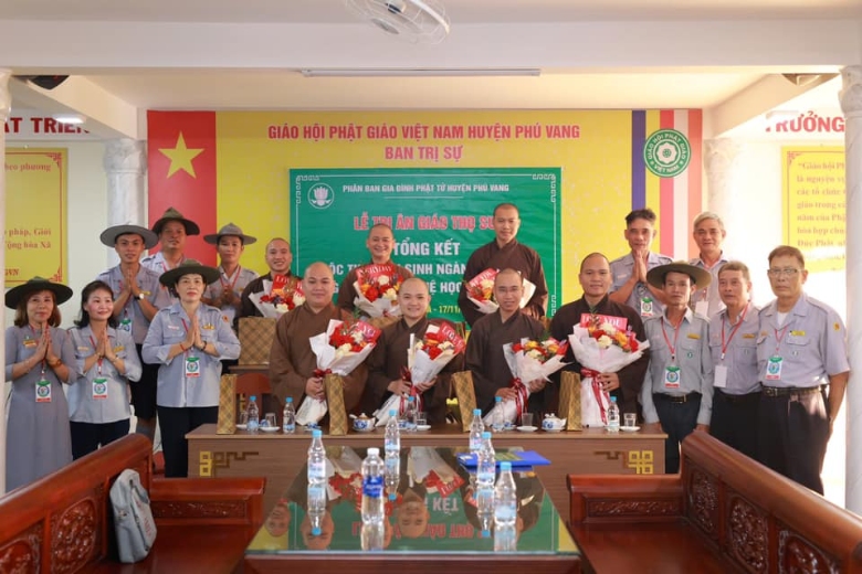 ngay nha giao viet nam 2024 1