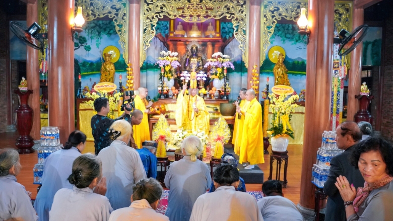 20 nam nha tu chua ngoc anh 5
