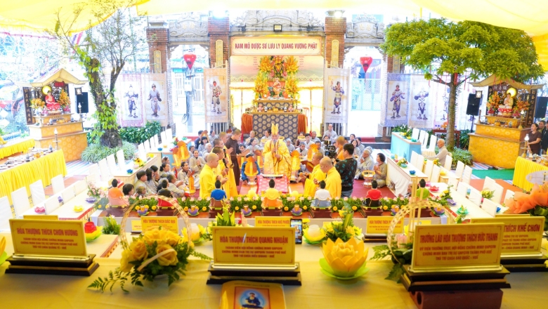 20 nam nha tu chua ngoc anh 6